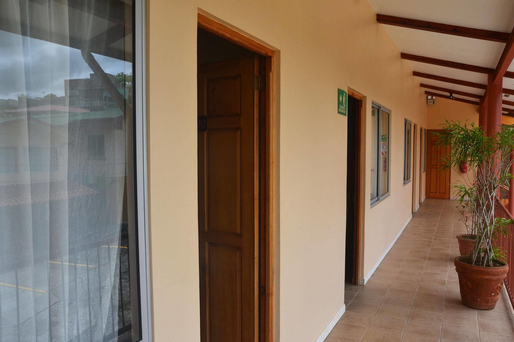 Hotel La Villa Quesada  Exterior photo